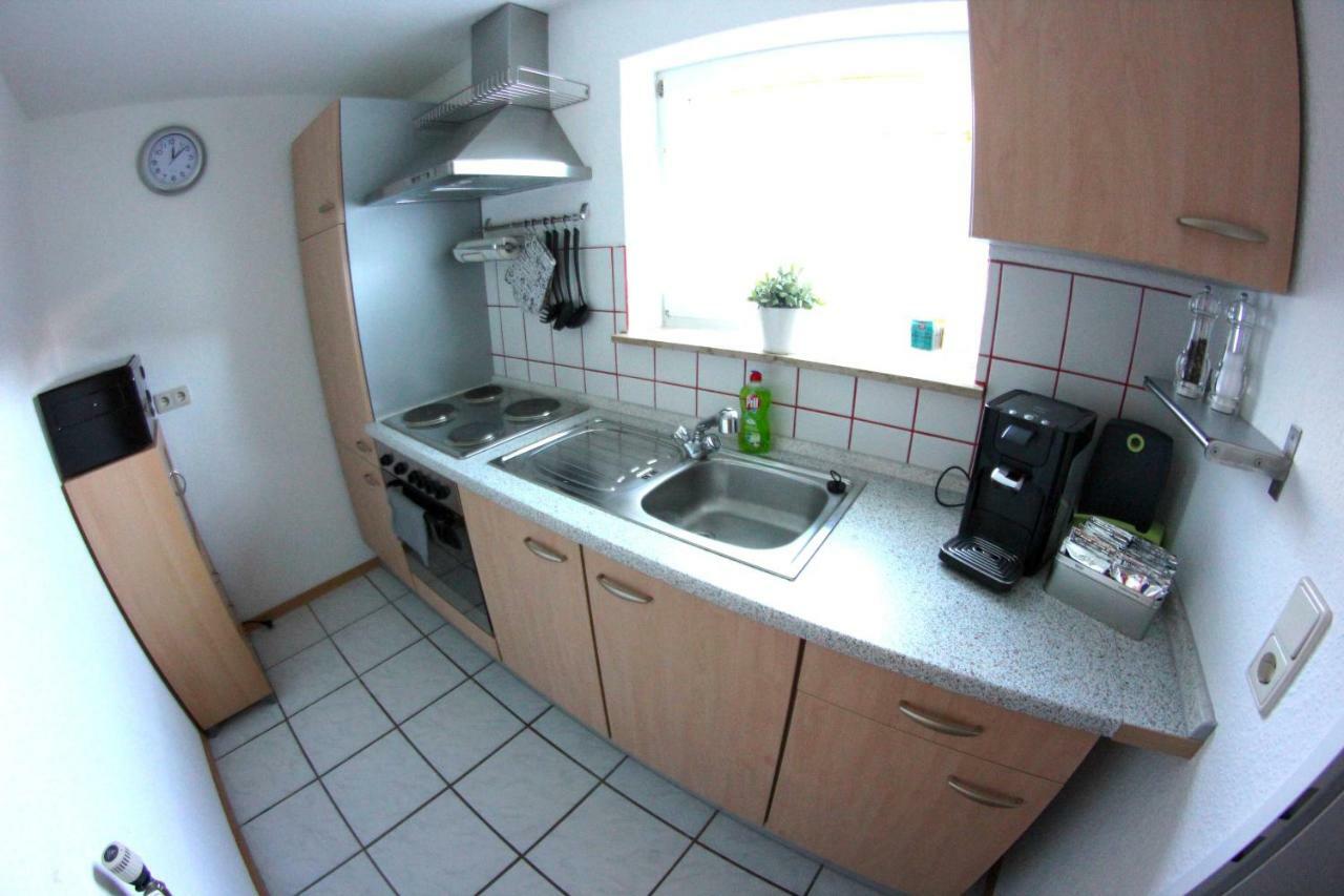 Ruhige Und Gemuetliche Ferienwohnung In Calden Esterno foto